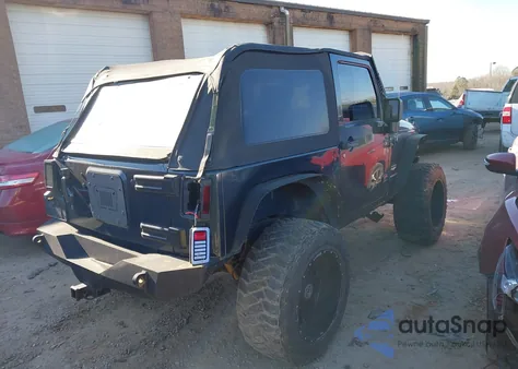 2008 Jeep Wrangler Sahara z USA, uszkodzony, nr VIN 1J4FA54118L564963